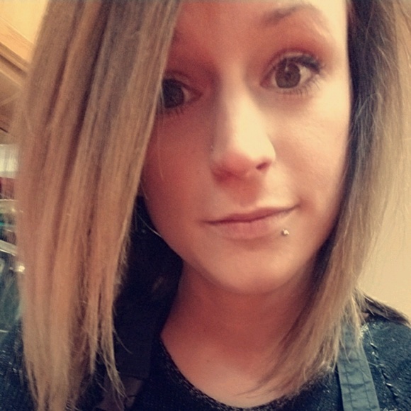 Meet your Posher, Shantelle - Picture 1 of 1